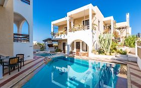 Rosebay Apartments